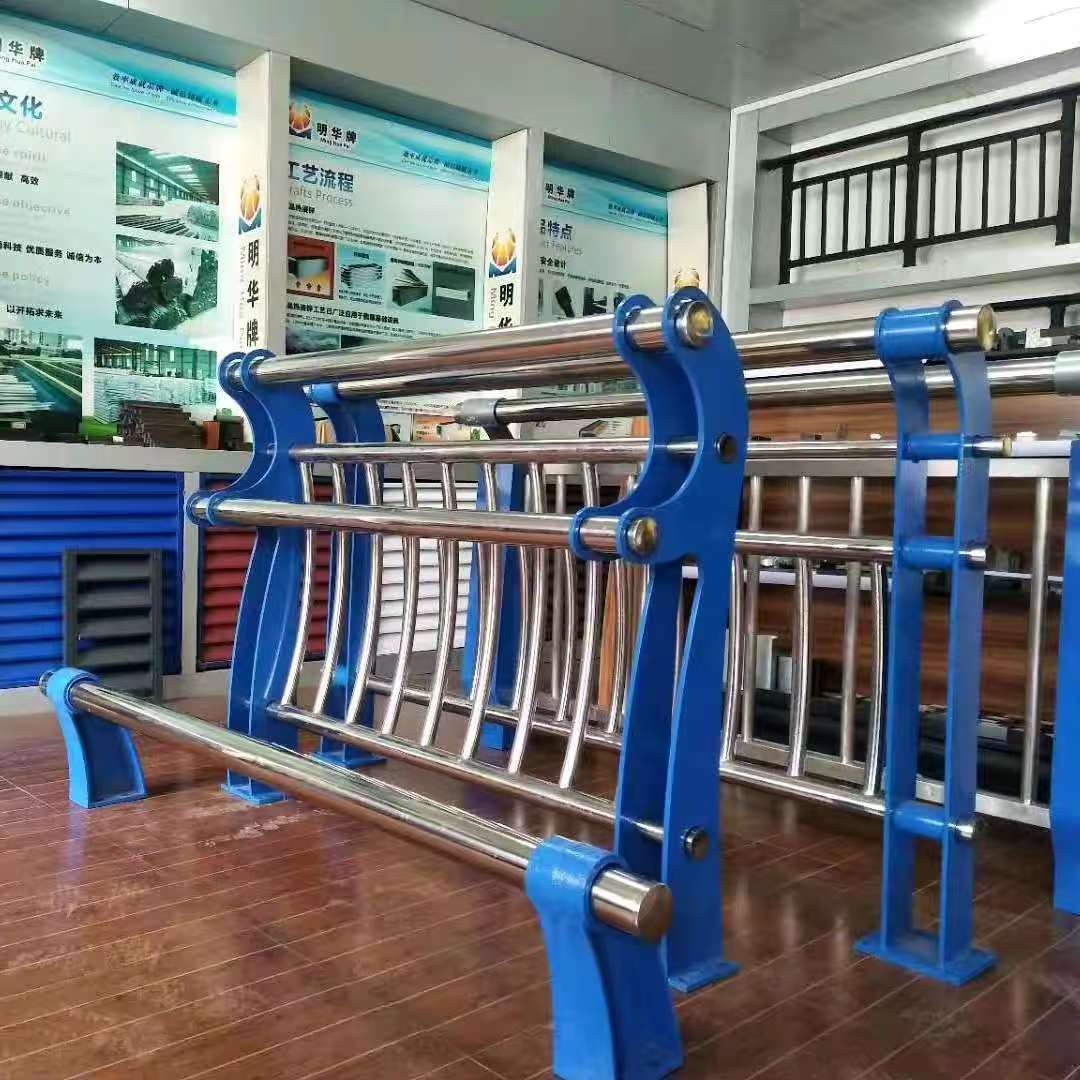 鹰潭市不锈钢护栏桥梁护栏 - 方案